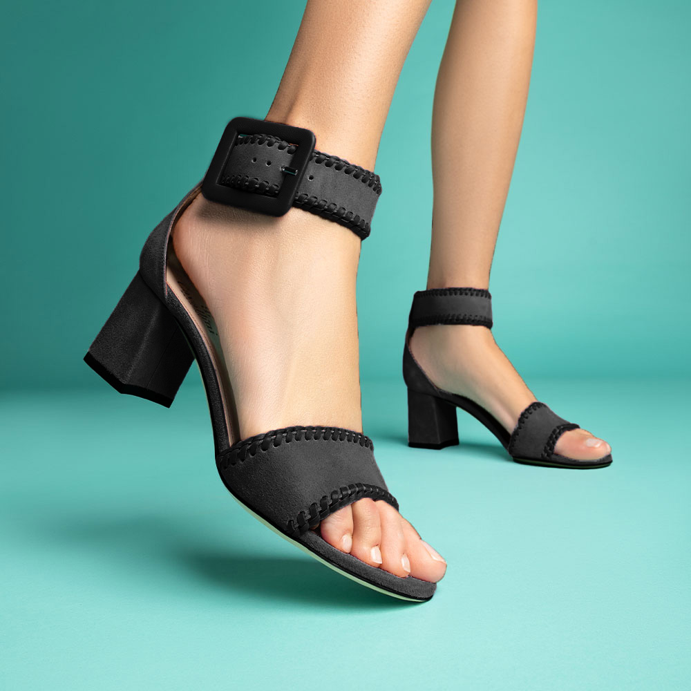 cavallini-ambientata-Usaku-nero